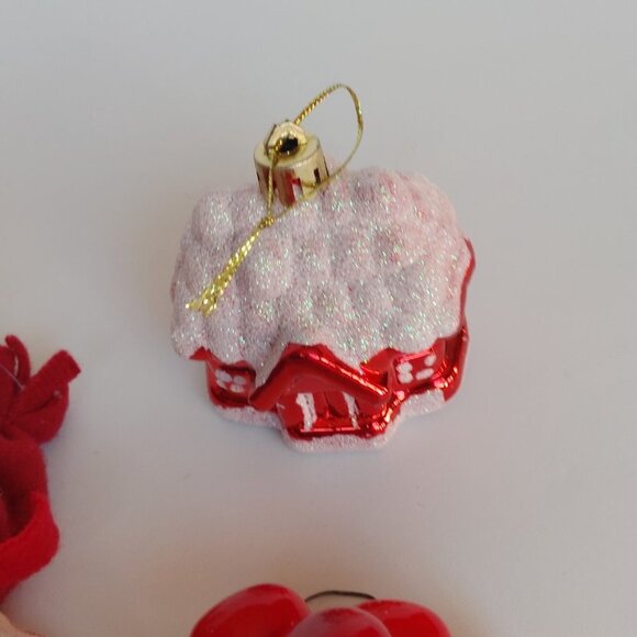 LARGE Christmas Ornament Lot of 22 Pieces Assorted Holiday Ornaments RED THEME - Picture 4 of 11